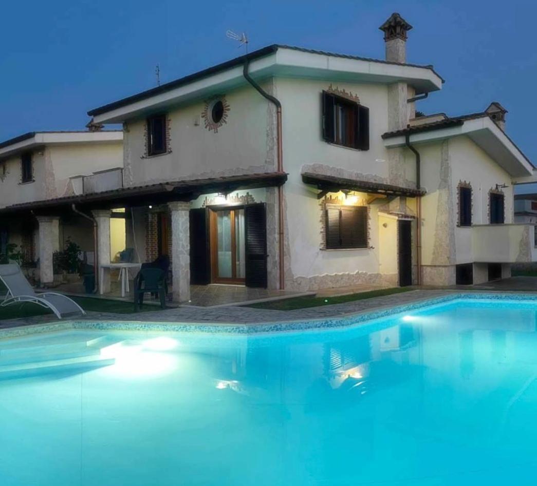 Villa Luxury House à Anzio Extérieur photo